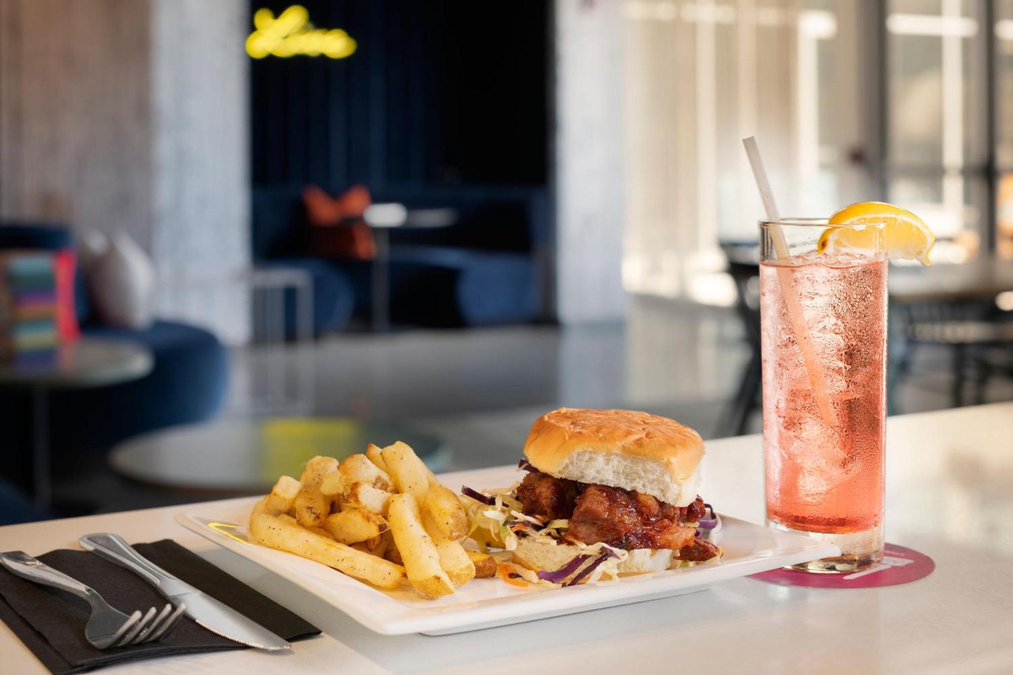 Aloft Oklahoma City Quail Springs エクステリア 写真